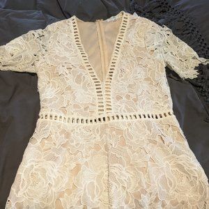 Romper, off white crème color NOT white.